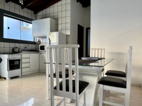 B151 - Casa com 01 quarto em Bombas